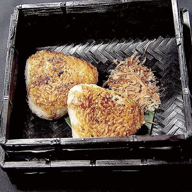 Grilled rice balls (2 pieces) / Rice balls (2 pieces)