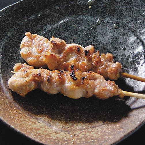 Chicken thigh (salt/sauce) / Kokoro (salt/sauce) / Zuri (salt) 1 each