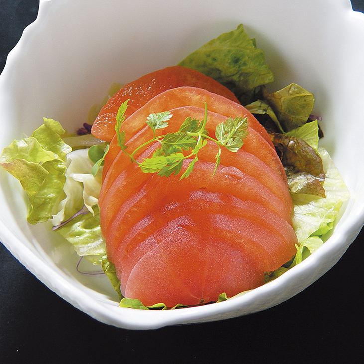 Sliced ripe tomatoes/lightly pickled eggplant with mustard