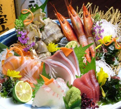 [Assorted sashimi]