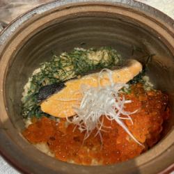 鮭といくらの土鍋ご飯