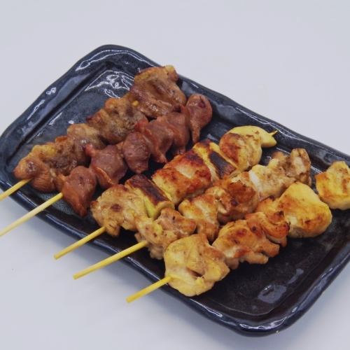 【串】132円（税込）～。焼き鳥はもちろん、海鮮串や野菜串等種類豊富に取り揃えております！