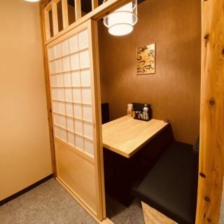 .包廂座位可供2人或以上使用