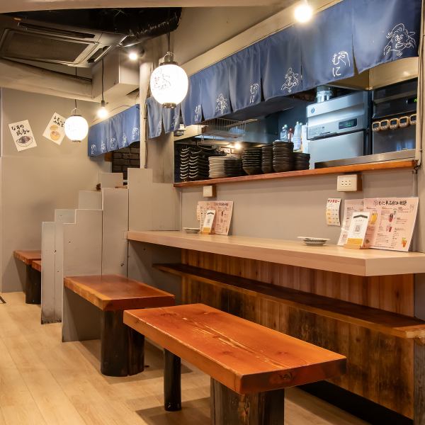 カウンターもご用意しています！デートにぴったりの空間！是非ご利用ください♪＃大阪天満＃天満＃天神筋＃大阪＃居酒屋＃肉寿司＃肉＃個室＃飲み放題＃出世サワー＃フルーツサワー】