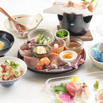 華【はな】造り・油物・焼き物or煮物・吸い物or小鍋など全7品9900円(税込)