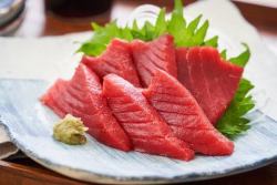 鮪魚生魚片
