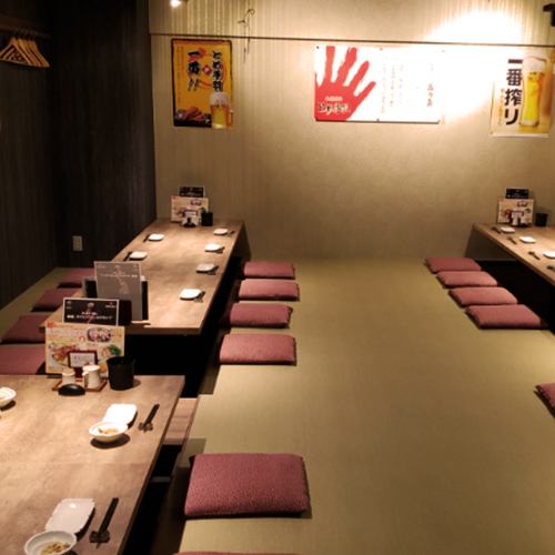 We will prepare seats according to the number of people in the sunken kotatsu seats.As a banquet hall, banquets for up to 40 people are possible (not in a private room).Recommended for launches and various banquets ◎ We have prepared a course that will satisfy everyone with Kyushu specialties and delicious sake, including the signboard menu "Specialty Tome Teba".