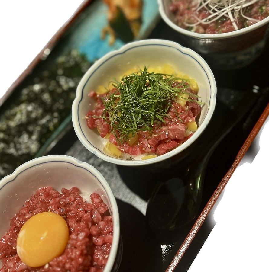 Lunch only: 3 types of seared black beef yukke rice bowls