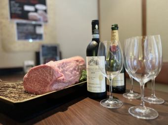 当店では厳選された極上のお肉にマッチするお酒を豊富に揃えております！完全個室のお席でお酒とお肉のマリアージュを心ゆくまでご堪能頂きながら、ゆったりとしたひと時をお過ごしください！