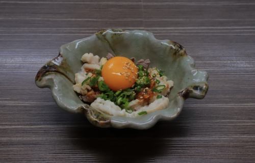 ホルモン刺し盛り／センマイ刺し/ミノ刺し大葉ポン酢　各