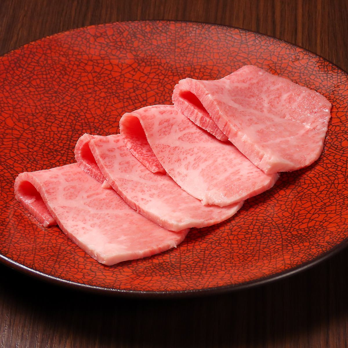 「焼肉ソムリエ」が厳選するこだわりのお肉を是非！！