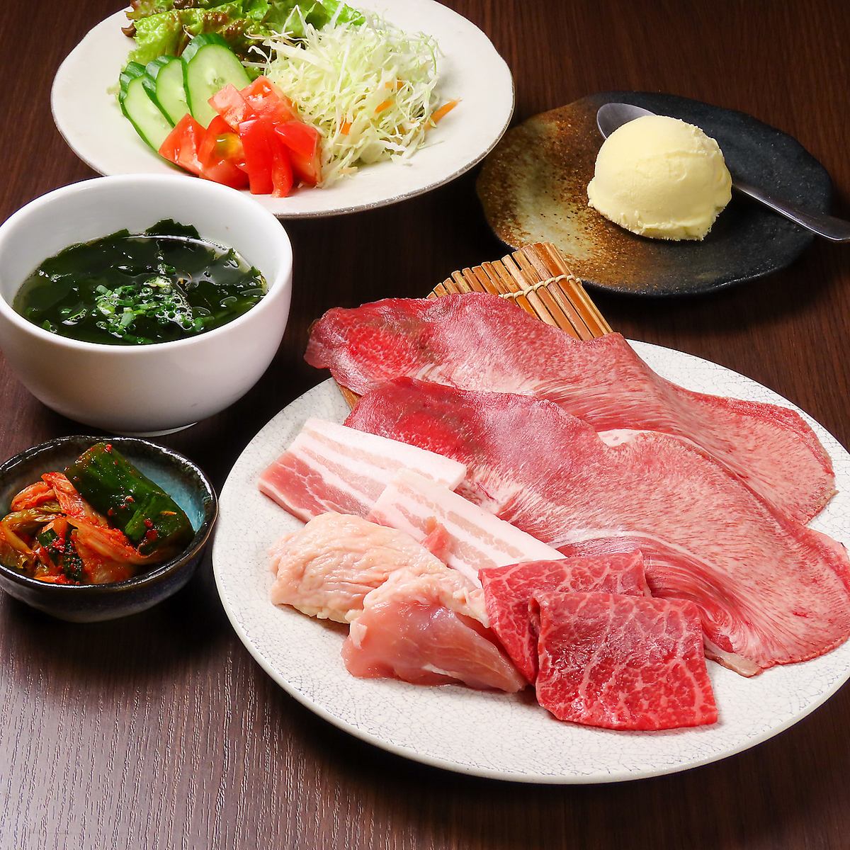 前菜からデザートまでご堪能頂けるランチセットをご用意！