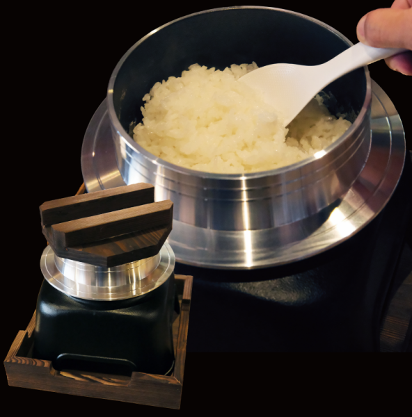 【갓 곁들여!!《미후네산 쿠마씨의 빛나는 쌀》불고기에 맞는 솥밥 밥 시작했습니다♪】