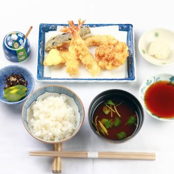 [Lunch only] Recommended lunch set with two shrimp, white fish, kakiage, etc. Lunch set 1,760 yen (tax included)