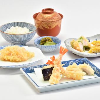 [Lunch only ◆ Summer delicacies meal] Two shrimp, corn, fried shrimp tempura, etc. 2,970 yen (tax included)