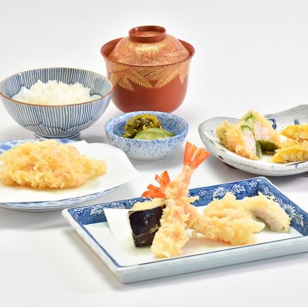 [Lunch only ◆ Summer delicacies meal] Two shrimp, corn, fried shrimp tempura, etc. 2,970 yen (tax included)