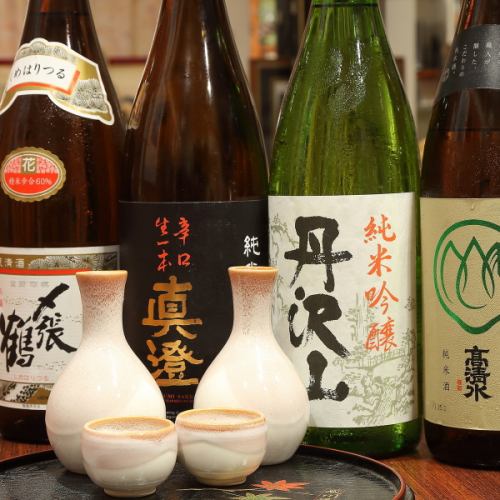 【料理の旨みを引き立てる!】厳選の地酒は豊富なラインナップ♪