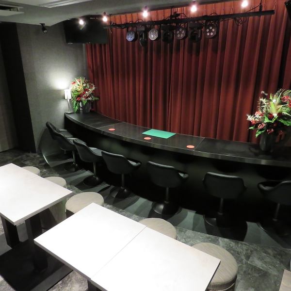 Perfect for special occasions! We have a VIP room! If you want to liven up your date, or if you just want to enjoy your time alone, please reserve a VIP room.Special magic for VIP room only! You can also enjoy karaoke!