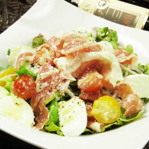 Caesar Salad with Prosciutto and Fresh Mozzarella