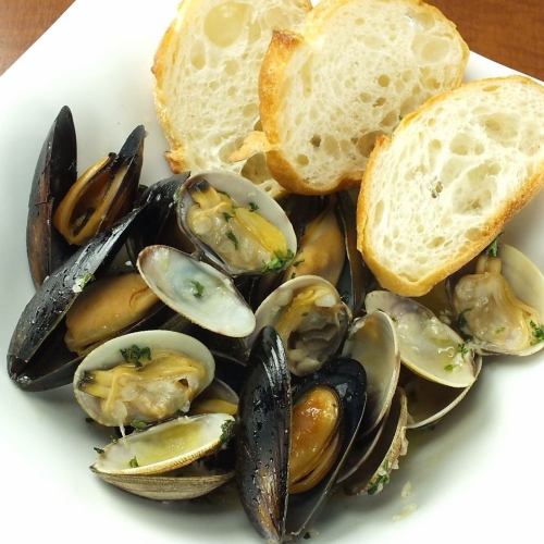 Clams and mussels steamed in white wine