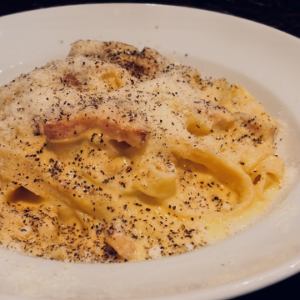 カルボナーラ フェットチーネ