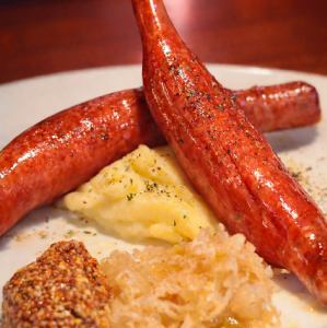 トンデンファームの骨付きソーセージ