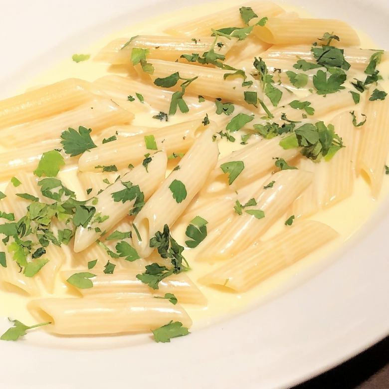 4 kinds of cheese cream sauce penne