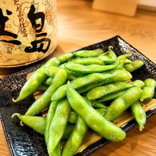 7月のおすすめ
今年も来ました枝豆🫛
当店は生の枝豆を茹でたてでお出ししております。
★東京都福生市加美平1-13-11コミネビル1F
TEL 042-513-7220
大衆酒場 さ蔵
#枝豆
#焼き鳥
#福生焼き鳥
#おにぎり
#藁焼き