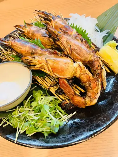 짚구이 신메뉴
⁡
붉은 새우 짚
된장까지 맛있다! ️
⁡
⁡
#짱구이
#구이새
#주먹
#주점
#복생