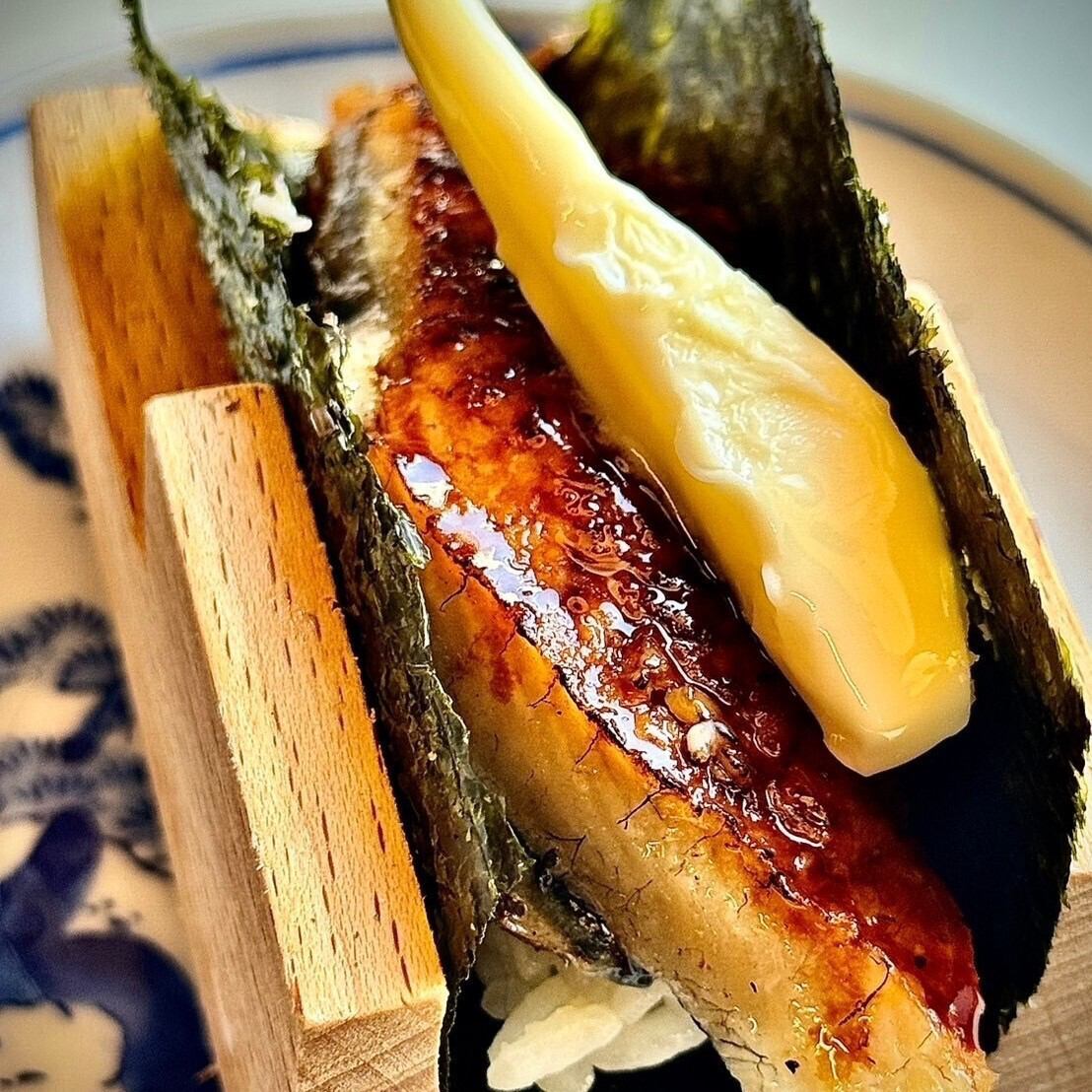 【9道菜品★無限暢飲】享用人氣黃油鰻魚、生魚片、握壽司★5,500日元