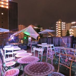 The rooftop seats with a night view can accommodate up to 38 people including sofa seats and table seats! Standing dining is also possible.It can also be used for BBQ events, etc.