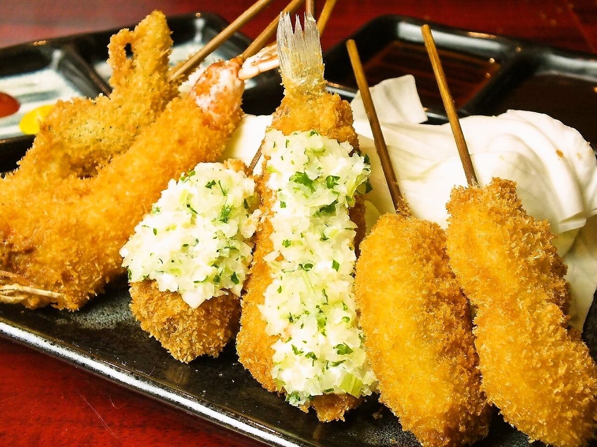 串吉的炸串有很多适合宴会的套餐☆串吉的特色套餐3,300日元（含税）～