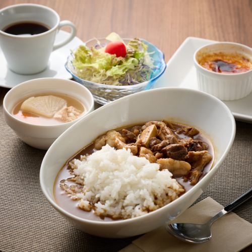 牛すじ煮込みカレー