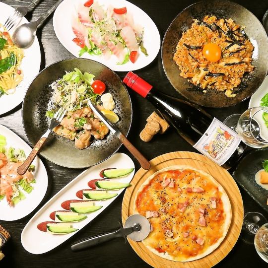 有8道菜品120分钟4,500日元的无限畅饮套餐。