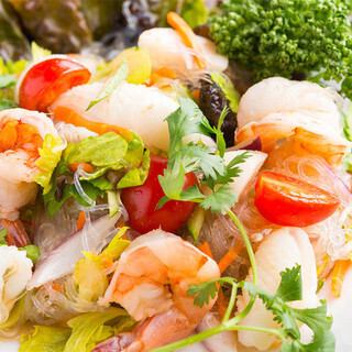 【プラチナコース】2時間の飲み放題付◆選べるパッタイorエビチャーハン<全6品>3280円(税込)