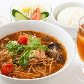 トムヤム ラーメン
