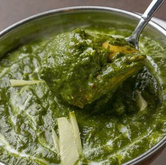 チキンとほうれん草のカレー