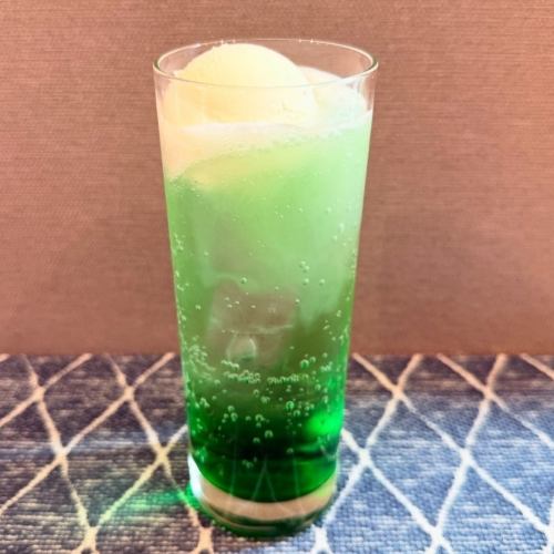メロンソーダフロート