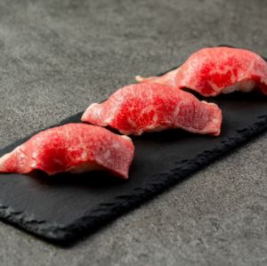 Seared Japanese Black Beef Sushi (3 pieces)