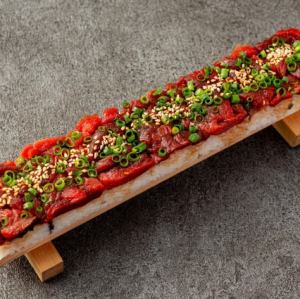 Special! Yukhoe sushi (25cm)