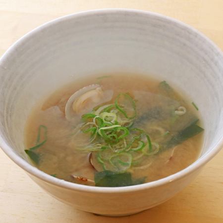 Miso soup with clams