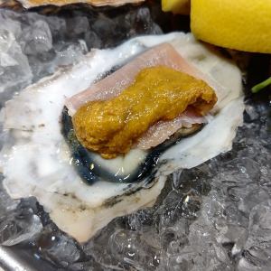 カクテルオイスター「生ハムと雲丹」