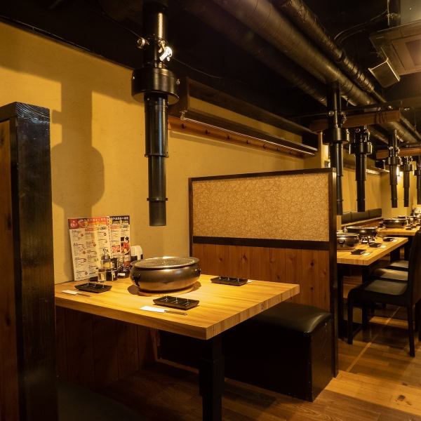 Table seats that can be used spaciously ♪ We can handle a wide range of people from small groups to groups ♪ The strength of beef bowls can be used in various scenes ♪