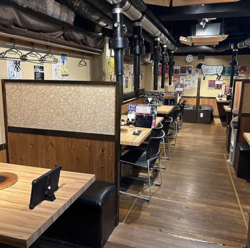 【開放的な店内】