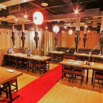 我们还可以承办50至100人的大型宴会！请随时联系我们。