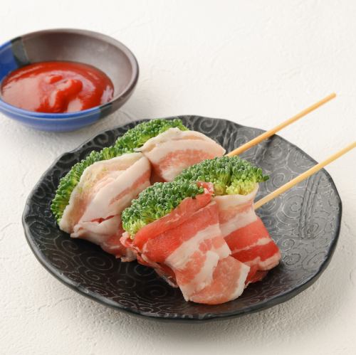 ブロッコリー豚巻き(トマトジュレ)