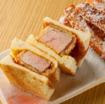 ヘレカツサンドハーフ[禁断のヘレカツ挟撃・半]
