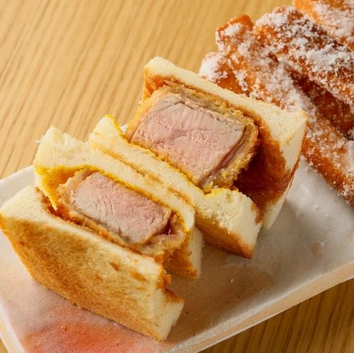 ヘレカツサンドハーフ[禁断のヘレカツ挟撃・半]