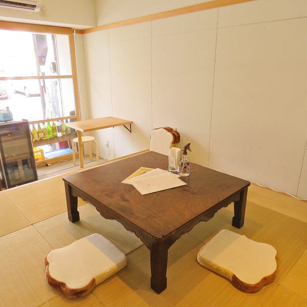 [Zashiki]這是一個可供4至6人使用的榻榻米房間。這是一個非常舒適的空間，即使是兒童也可以安全使用。請伸展雙腿放鬆♪