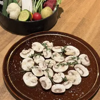 【女子会コース】バーニャカウダ・鮮魚のカルパッチョ盛り合わせ等お料理6品＋2時間飲み放題付